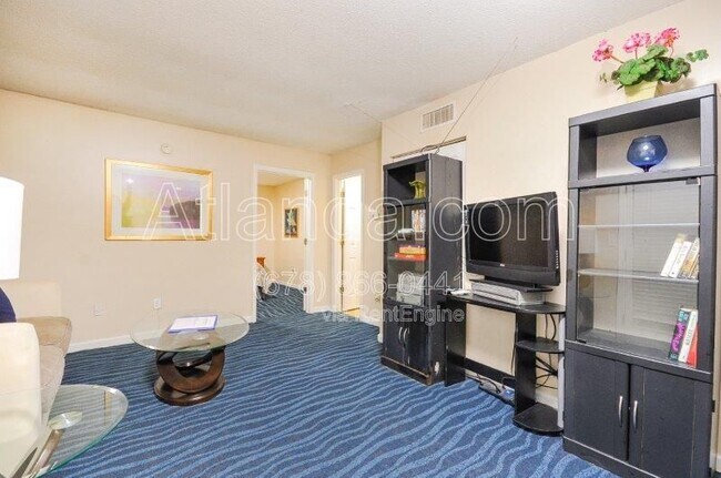 Building Photo - 3595 Woodbriar Cir