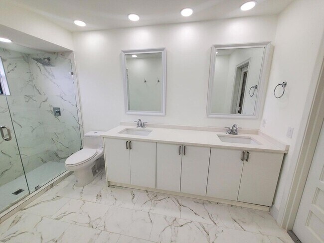 Building Photo - 4497 Sugar Pine Dr