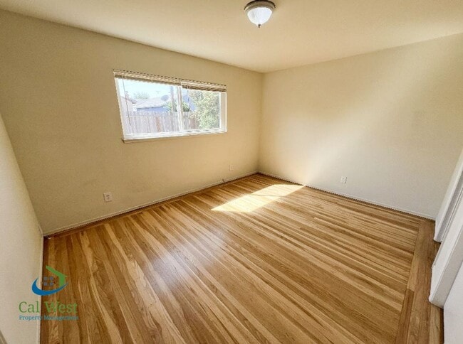 Building Photo - $3695 - 3 Bd/2 Ba Single Family Home with ...