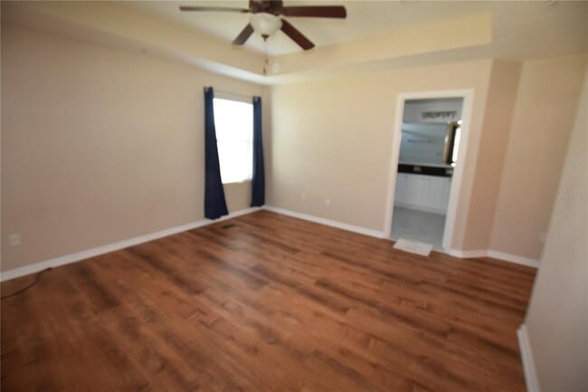 Building Photo - 1570 Scarlet Oak Loop