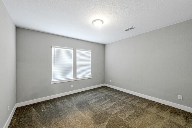 Building Photo - 12562 Holly Blue Ln