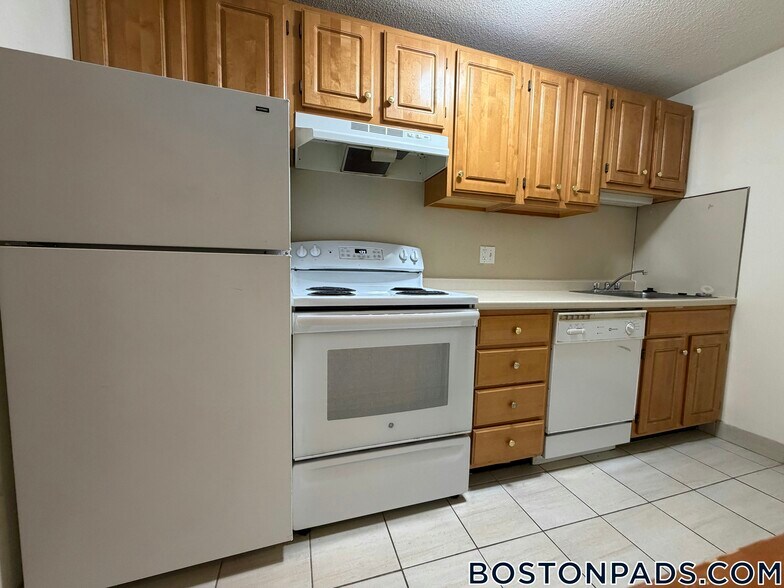 Building Photo - 122 Dustin St