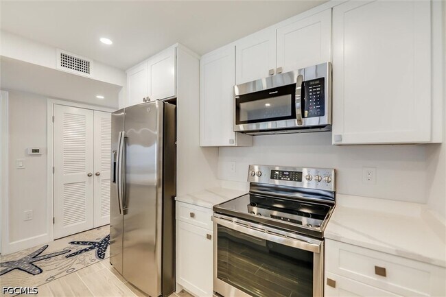 Building Photo - 760 Sextant Dr