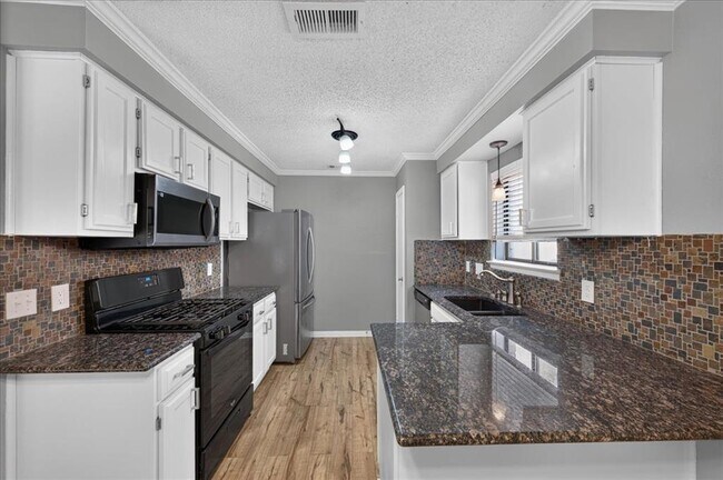 Building Photo - 10215 Missel Thrush Dr
