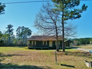 Building Photo - 12117 Old County Rd