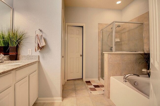 Building Photo - 1246 Glenwood Canyon Ln