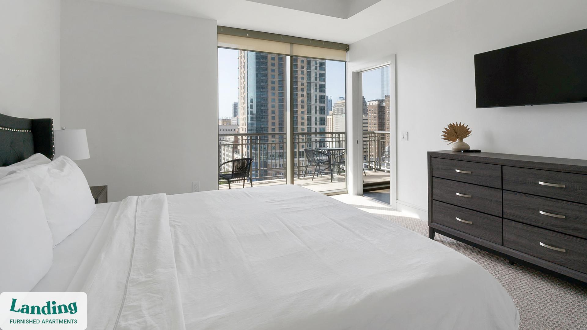 Building Photo - 777 Preston St