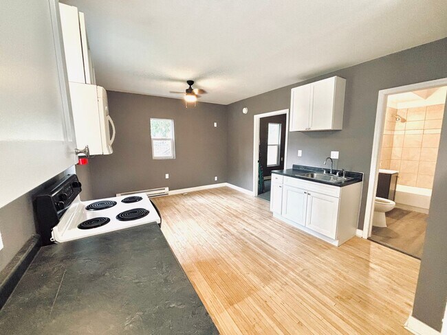 Primary Photo - 3001 N 6th St