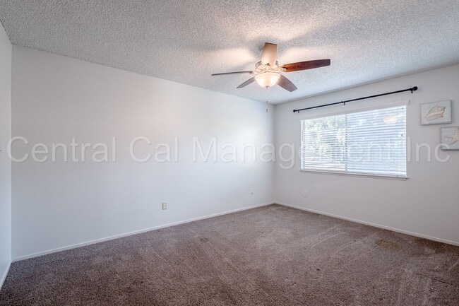 Building Photo - 3333 El Encanto Ct