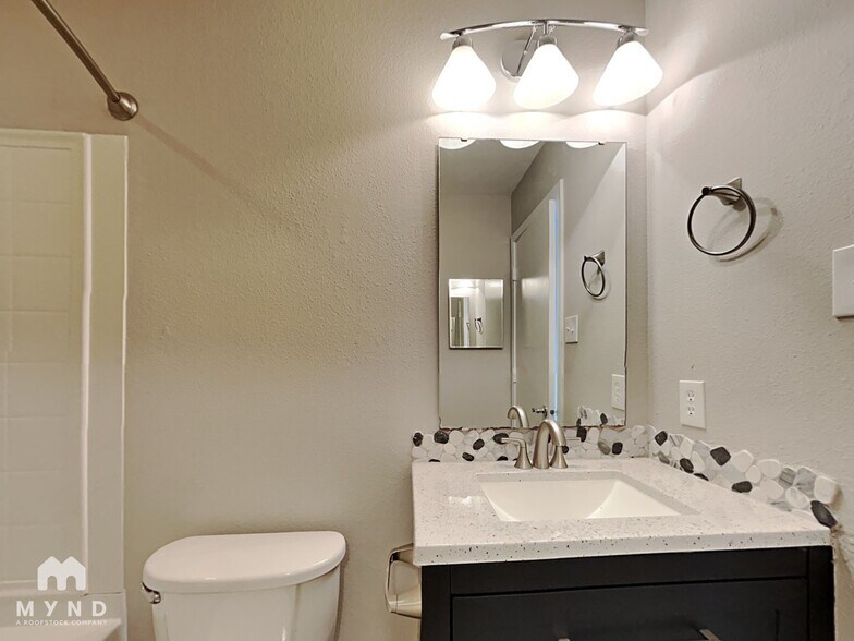 Building Photo - 6141 Salamander Run Ln