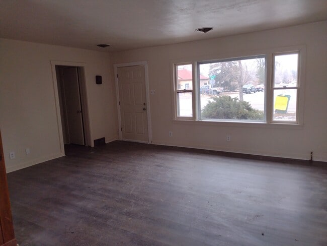 Building Photo - 705 S Taft Hill Rd
