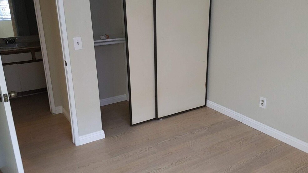 2nd bedroom - 11321 Avenida de los Lobos
