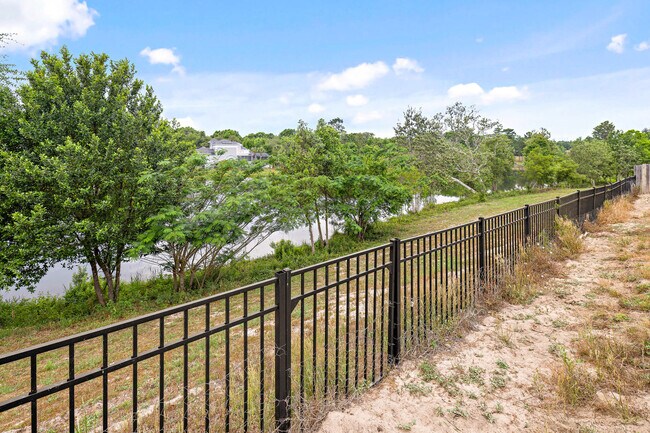Building Photo - 1105 Valor Walk