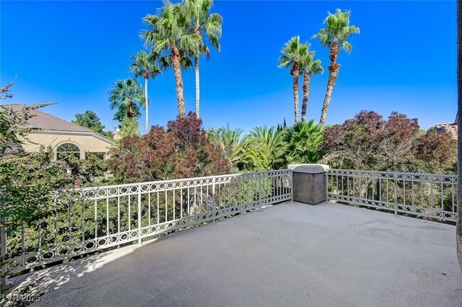 Building Photo - 8816 Cortile Dr