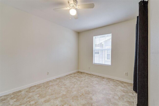 Building Photo - 2300 17th Ave S