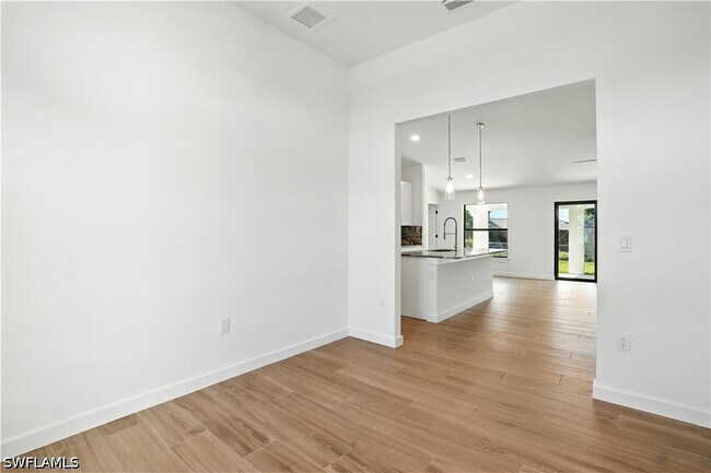 Building Photo - 2607 38th St SW