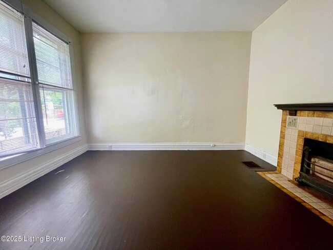 Building Photo - 415 E Ormsby Ave