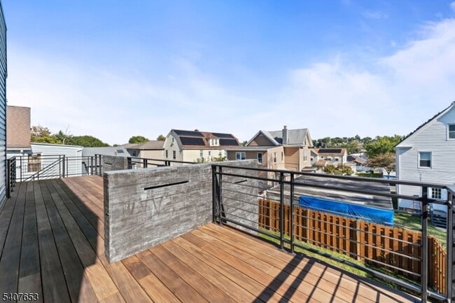 Building Photo - 246 Cortlandt St