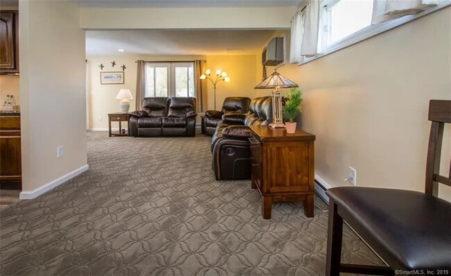 Building Photo - 31 Cinnamon Spring