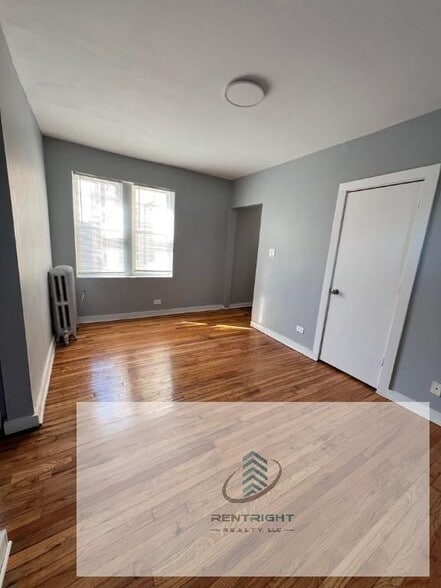 Building Photo - 348 W 74th St