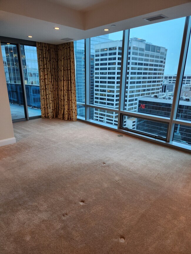 Building Photo - Turnberry