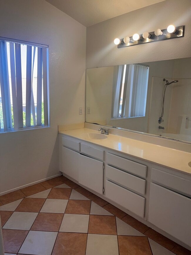 Building Photo - Beautiful 4bd/3ba House in Moreno Valley R...