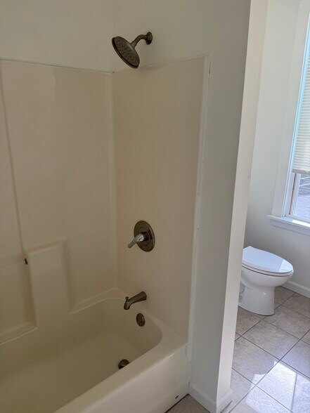 Bathroom - 3022 Perrysville Ave
