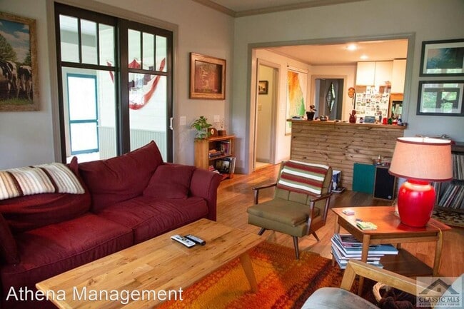 Building Photo - 3 br, 2 bath House - 210 HILLSIDE STREET