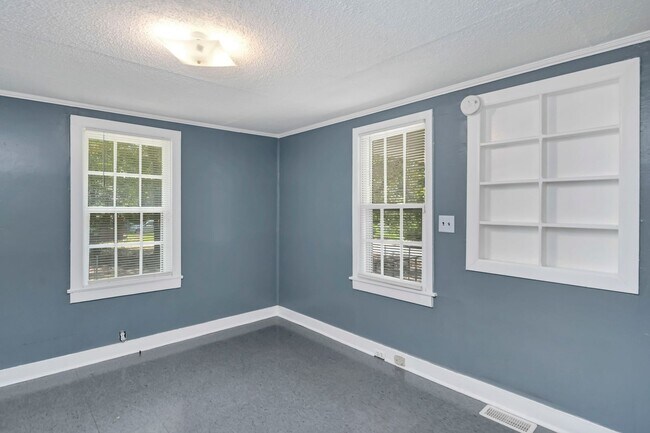 Building Photo - Charming 2 Bedroom Home, close to USC & lo...