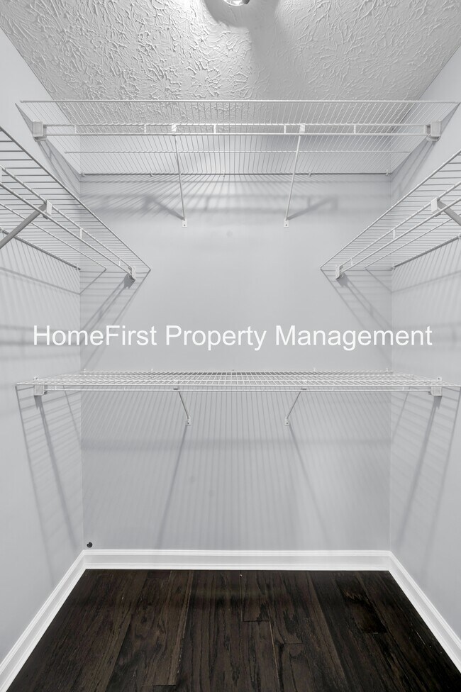 Building Photo - 420 Windfield Pl