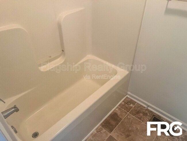 Building Photo - 4270 Williamsbrook Ln