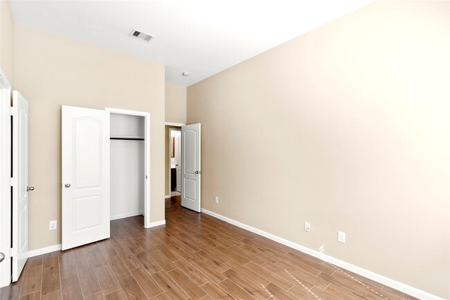 Building Photo - 4931 Harbor Glen Ln