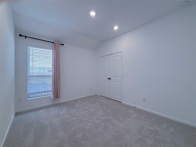 Building Photo - 30363 Tall Fescue Dr