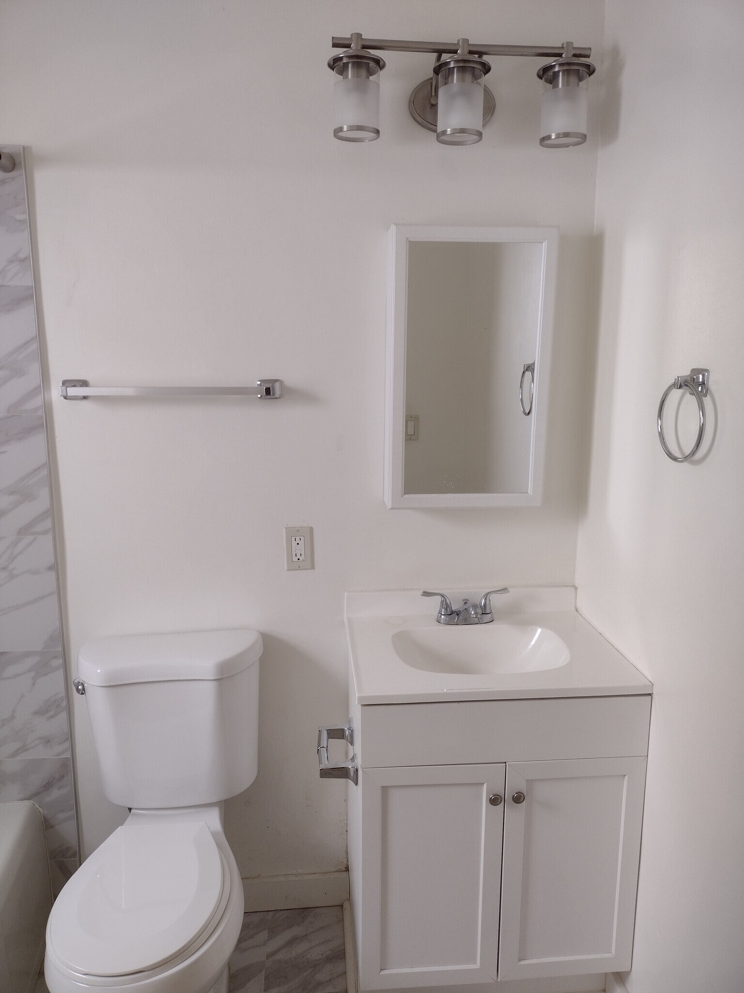 Bathroom - 1342 Yale St