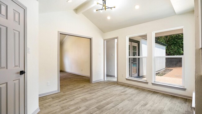 Building Photo - 2616 Ellis Ct