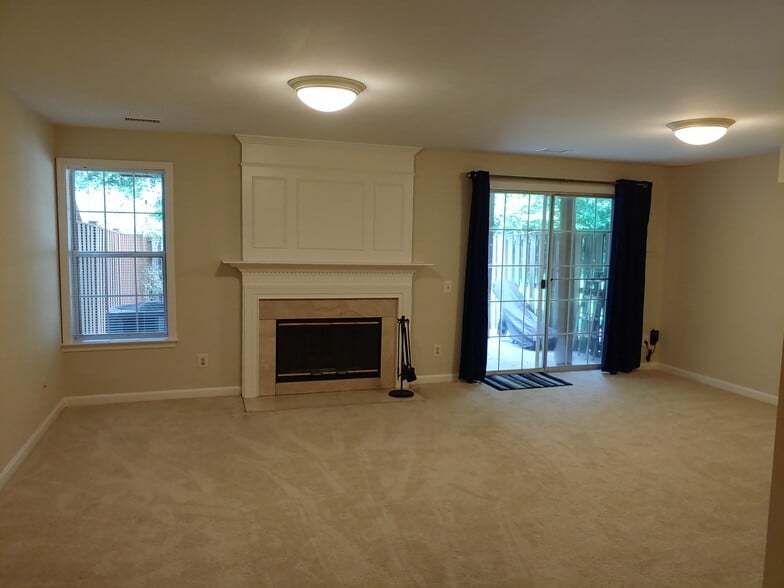 Basement - 47608 Sandbank Sq