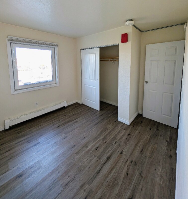 Building Photo - 618 Gambell St