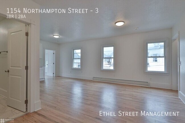 Building Photo - 1154 Northampton St