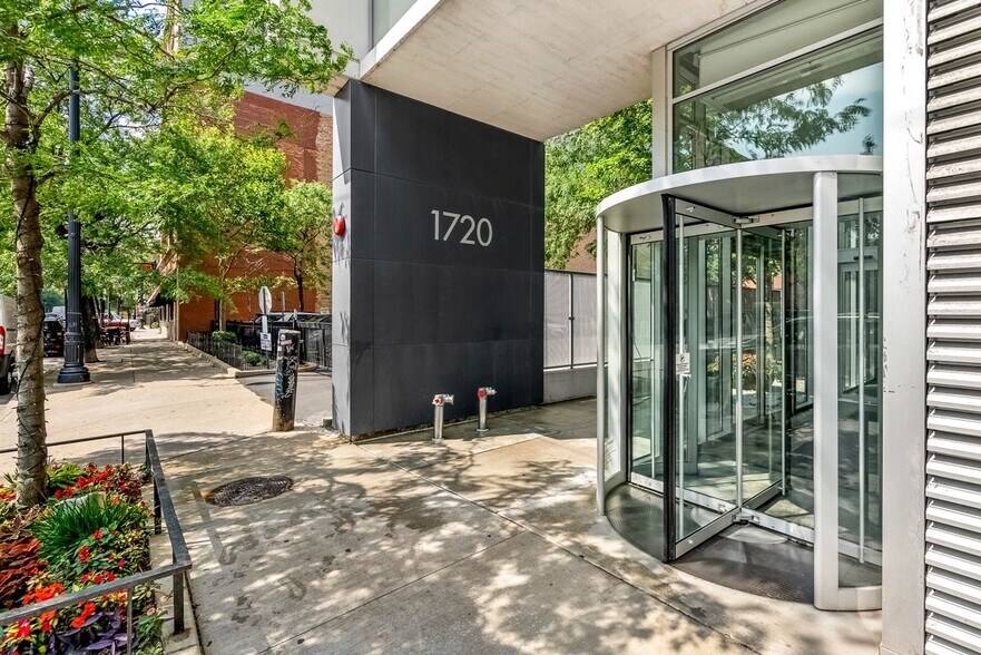 Building Photo - 1720 S Michigan Ave