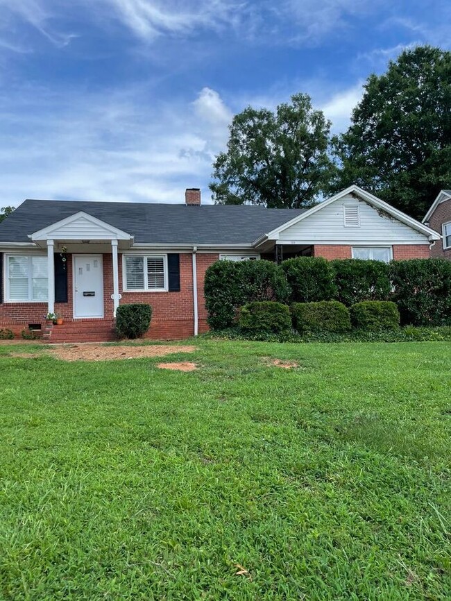 Primary Photo - Myers Park Duplex