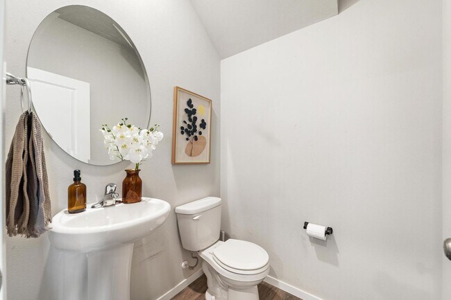 Building Photo - Beautiful Home in Puyallup