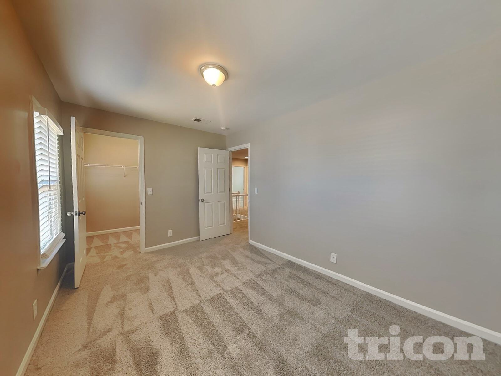 Building Photo - 2113 Putnam Ln