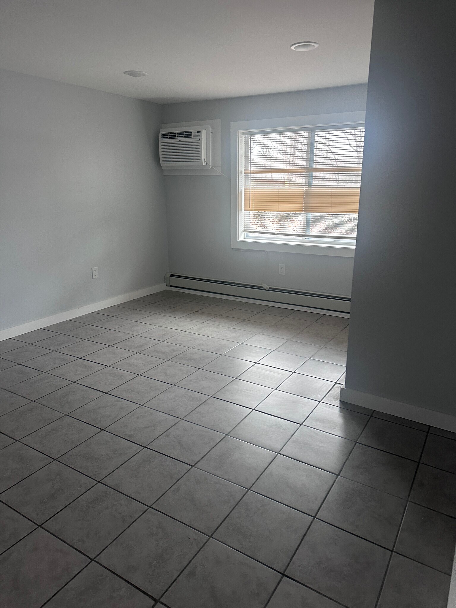 Building Photo - 51 Cove View Ln