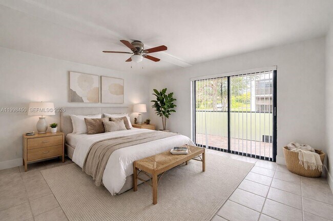 Building Photo - 155 Lakeview Dr