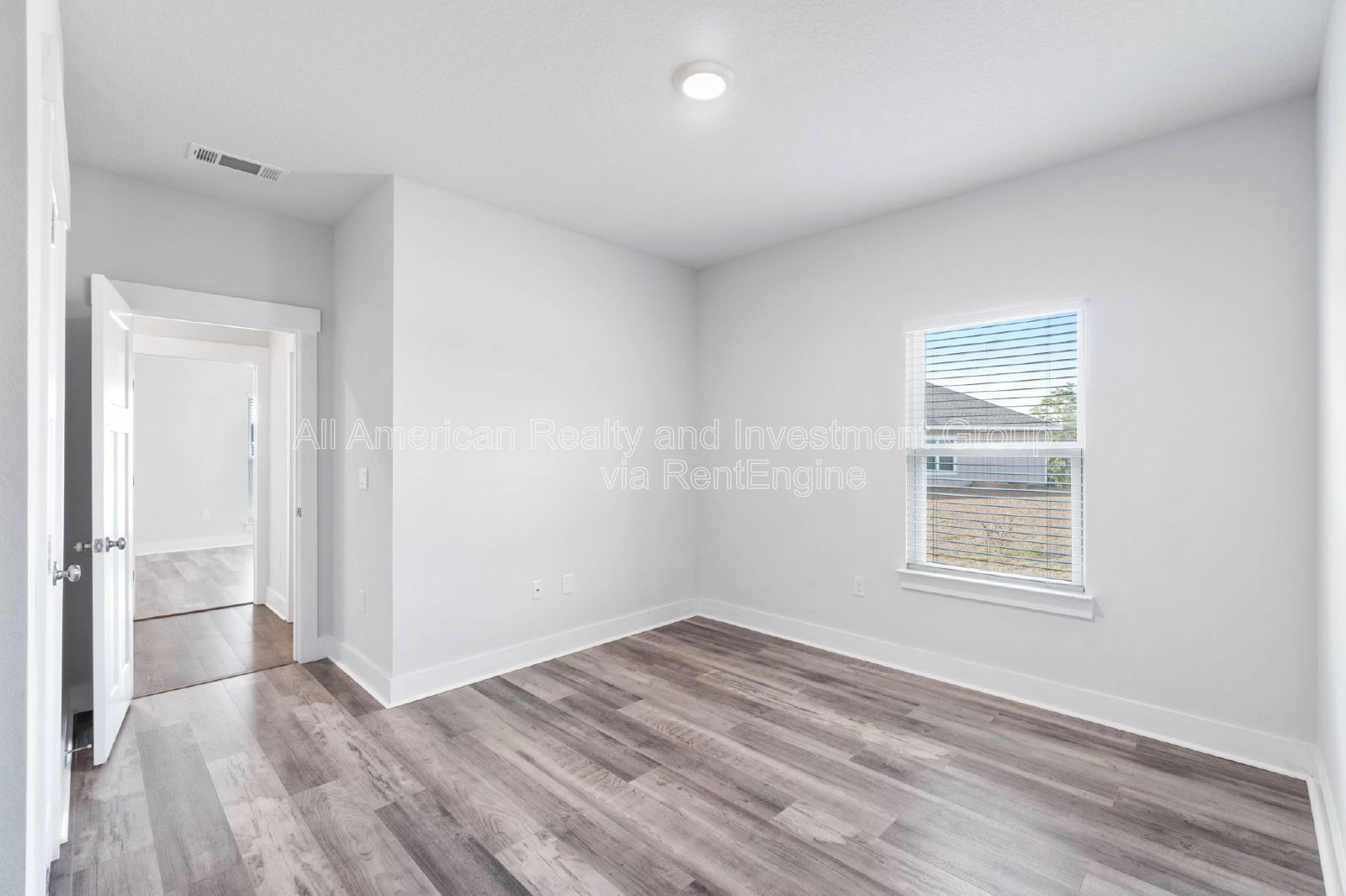 Building Photo - 127 Hobson Ave