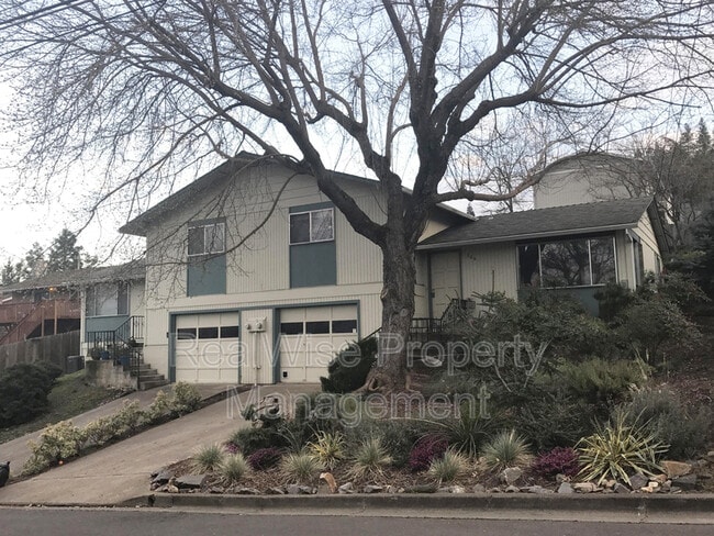 Primary Photo - 306 Catalina Dr