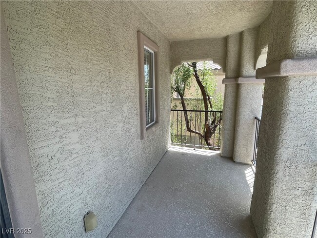 Building Photo - 534 Swiss Cottage Ave
