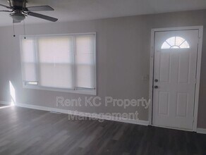 Building Photo - 6021 N Topping Ave