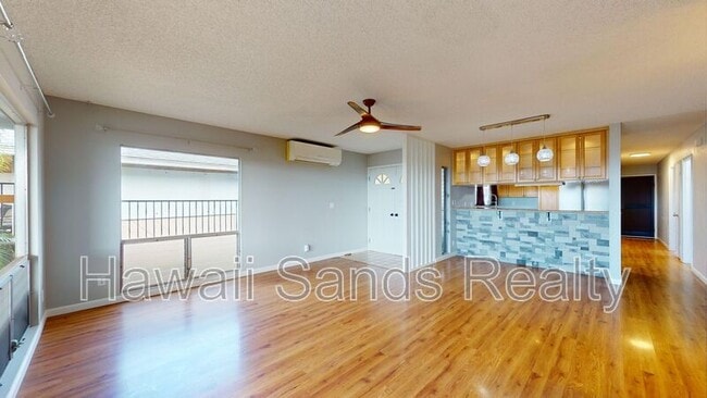 Building Photo - 94-422 Kuahui St.