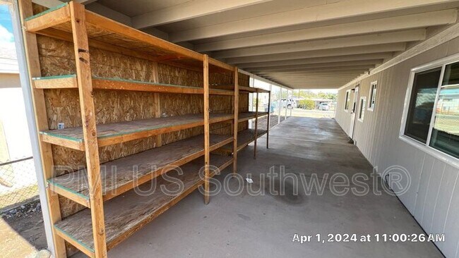 Building Photo - 738 Swan Dr